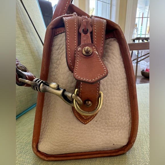 Dooney & Bourne Vintage Zipper Satchel in British Tan and Bone - Picture 9 of 14